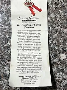 Shriners Hospital Northern California Pin 1997 Sacramento On Card - Bild 1 von 5