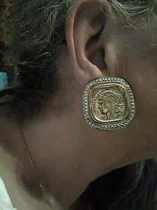 VINTAGE CLIP BUTTON EARRINGS FAUX SIVER ANTIQUE COIN W/ GOLDEN ACCENT ROUNDED SQ - Picture 1 of 2