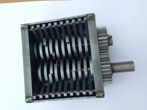 TRITURADORA MINI TRITURADORA INDUSTRIAL RECICLAJE GESTIÓN DE RESIDUOS TRITURADORA AMOLADORA - Imagen 1 de 3