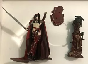 TWISTED FAIRY TALES LITTLE RED RIDING HOOD MCFARLANE'S MONSTERS 2005 - Picture 1 of 1
