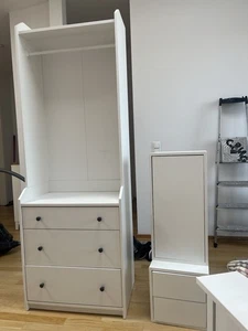 Garderobe und IKEA Regal  - Bild 1 von 2