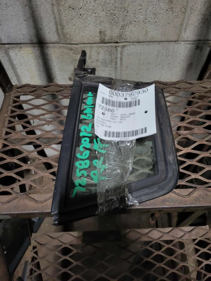 Rear Vent Glass/window MITSUBISHI GALANT Right 04 05 06 07 08 09 10 11 12 Foto 1 de 1