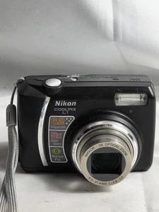 Nikon Coolpix L1 6,2 megapixel fotocamera digitale nero zoom 5x buone condizioni - Foto 1 di 3