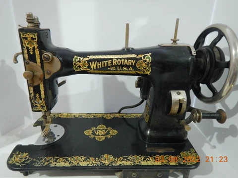 White Family Rotary Treadle Sewing Machine Black Gold Stenciled Flower FR3164931 Cover