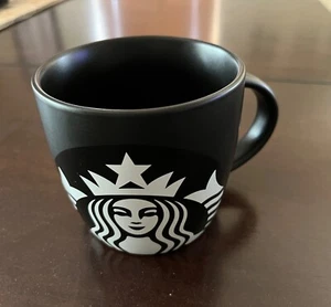 Starbucks Etched Mermaid Black Siren Logo Coffee Cup Mug 14 oz - Picture 1 of 6