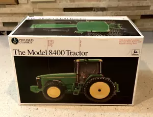 JOHN DEERE 8400 PRECISION #8 TOY TRACTOR - Picture 1 of 7