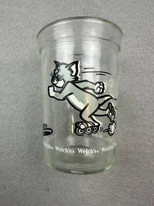 Welch Jelly Tom & Jerry Juice Glass 1990 Tom Skating 4" Tall VTG 8oz - Picture 1 of 3