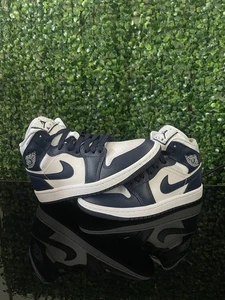 Air Jordan 1 Mid Women's sz 5.5 GS Sz 4Y Football Grey/Midnight Navy FZ8777 044 - Picture 1 of 9