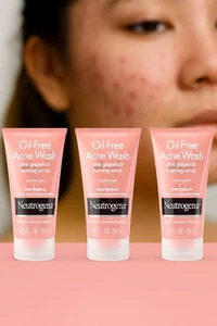 PACK 3 Neutrogena Oil Free Pink Grapefruit Acne Face Wash Facial Scrub 2 fl. oz - Picture 1 of 3