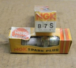 LOTE DE 2 BUJÍAS NGK B7S 14mm NUEVAS - Imagen 1 de 1
