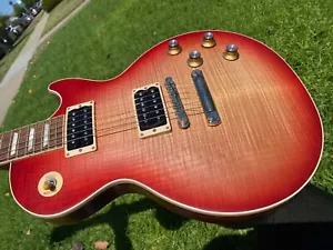 2022 Gibson Les Paul Standard '60s Faded Vintage Cherry Sunburst 8.7 lbs - Picture 1 of 23