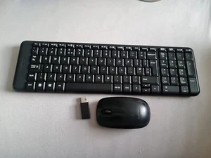 USED, Logitech MK220 Wireless Mouse and Keyboard - Tested Working As It Should - Picture 1 of 2