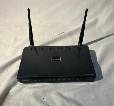 D-Link Dual Band 4 Port 100Mbps Wireless N Router Model DIR-628 No Cord - Image 1 of 2