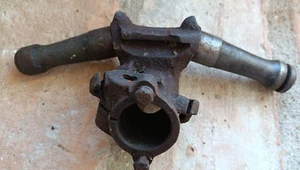 CORPO parte manubrio centrale per Vespa 125 VNA1-2 VNB1 originale d'epoca - Foto 1 di 3