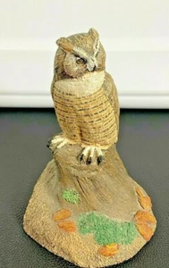 Stein handgeschnitzt handbemalt Eule Vintage Filz gepolsterter Sockel  - Bild 1 von 2