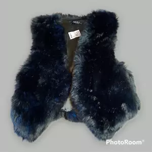NWT Akira Faux Fur Vest Size M/L Crop Edgewater Free Your Mind Black $39.90 - Picture 1 of 7