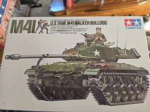Vtg Tank Model 1975 Tamiya 35055 US M41 Walker Bulldog Tank 1/35 - Picture 1 of 3