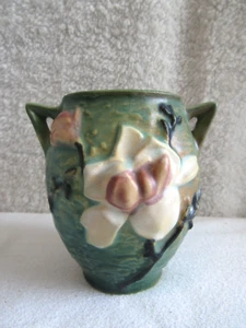 Roseville USA Pottery Vase #864 - Magnolia Flower - 4" Vase With Handles - Picture 1 of 6