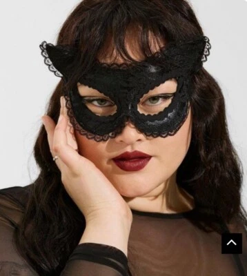Torrid Black Cat-Eye Mask Lace Cosplay Costume Accessory Halloween Party NEW - Image 1 of 4