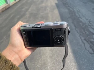 A 12.2 megapixels digital compact camera with a Leica Elmarit lens, 1:2.8/24 ASP - Picture 1 of 4