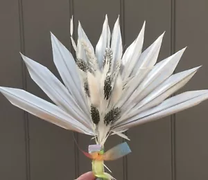 Lancia da sole/palma in argento, TOPPER PER TORTE. Spray floreale grigio argento e bianco - Foto 1 di 4