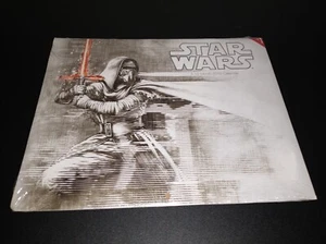 Calendario Star Wars El Despertar de la Fuerza 16 Meses 2016 Nuevo Sin Abrir Tendencias Kylo Rojo - Imagen 1 de 2