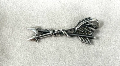 Colgante retirado James Avery Glad We Crossed Path Flechas de ley 925 1,5" Foto 1 de 3