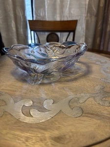 Glass Fish Bowl With Scalloped Edges - Picture 1 of 5