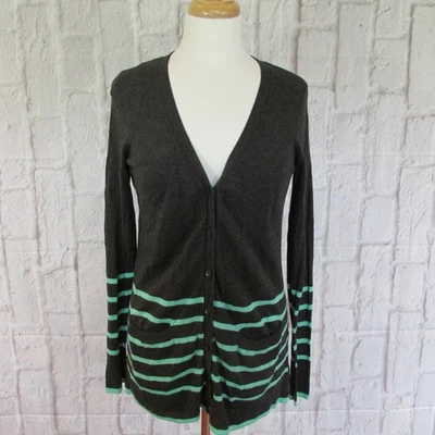 Cárdigan Suéter Victoria's Secret Rugby Rayas Largo y Delgado Gris y Verde Foto 1 de 4