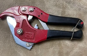 Orbit [26085] 5/8" to 1" PVC Pipe Cutting Tool - Red - Picture 1 of 2