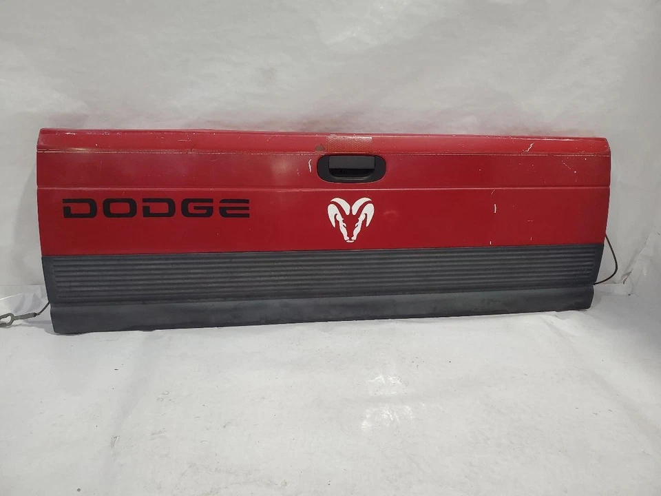 Dodge Ram 1500 1996 1997 1998 1999 2000 2001 OEM puerta trasera roja con molduras  Foto 1 de 4