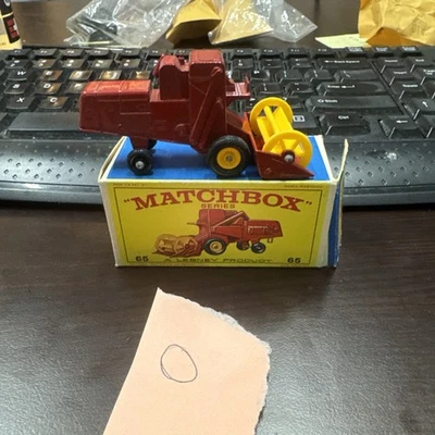 Matchbox Lesney 65 Red Yellow Claas Combine Harvester Die-Cast Card Has Rip - Image 1 of 4
