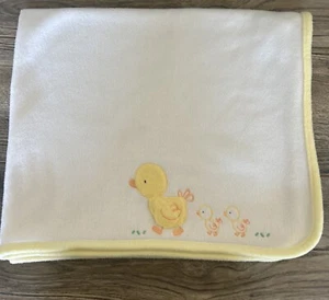 Carter's CHILD of MINE Baby Blanket Lovey Ducks Yellow White Fleece Mom & Babies - Picture 1 of 6