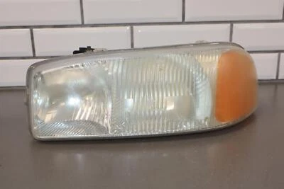 00-06 GMC Yukon / Sierra Driver Left OEM Headlight (Halogen) - Image 1 of 4