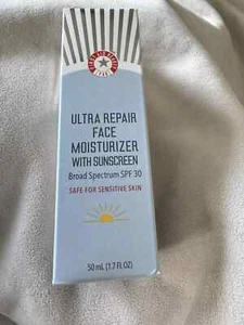 First Aid Beauty Ultra Repair Gesichtsfeuchtigkeitscreme mit Sonnencreme, LSF 30 - 2-in-1 - Bild 1 von 3