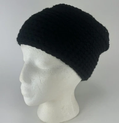 Gorro de ganchillo Tuto hecho a mano negro suave Foto 1 de 4