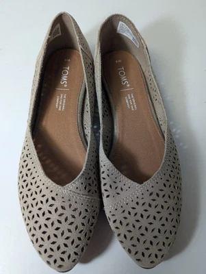 Toms Shoes Womens 8 Jutti Ballet Flats Light Brown Tan Laser Cut Low Top Casual - Image 1 of 4