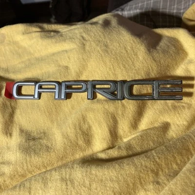 Chevrolet Caprice 1982-96 emblema OEM Foto 1 de 4