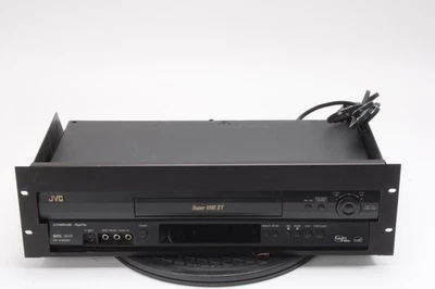 JVC HR-S3902U È Un Super VHS (S-VHS) HiFi VCR Con Mensola - Condizioni Discrete - Immagine 1 di 4