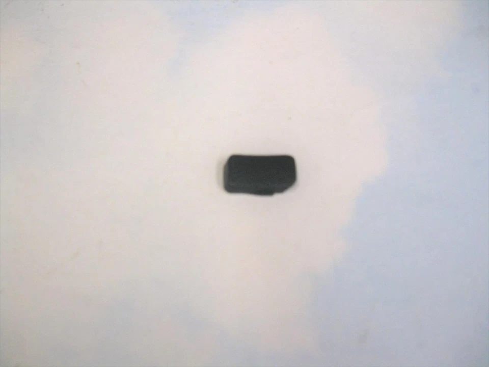 MERCURY GRAND MARQUIS CROWN VIC DOOR PULL HANDLE SQUARE FILLER "BLK" 98 to 2002 - Image 1 of 1