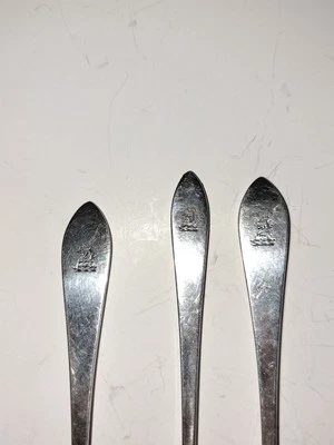 Antiguo lote de tenedor cuchara Faneuil de plata esterlina Tiffany & Co de colección escudo de león Foto 1 de 4