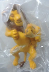 Figura Mufasa y Simba Sellada en Bolsa Disney 4.25 Alto Acostado Acurrucado - Imagen 1 de 3