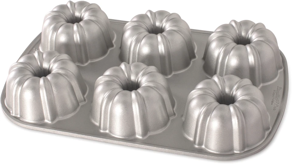 NOS - The Original Mini Bundt Muffin Pan Nordic Ware Heavy Cast Aluminum 50624