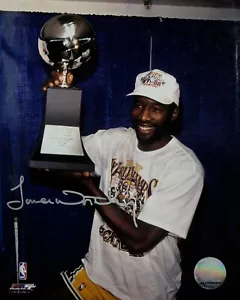 James Worthy Hand Signed Autographed 8x10 Photo Los Angeles Lakers W/ Trophy - Picture 1 of 2