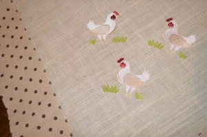 COUNTRY HENS W/ POLKA DOTS & BOWS! VINTAGE GERMAN EASTER LINEN BLEND TABLECLOTH - Picture 1 of 11