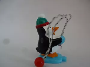 Weihnachts Figur / Pinguin mit grüner Mütze - Bild 1 von 2