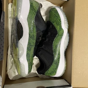 Size 9.5 - Jordan 11 Retro Low Snake 2014 - Picture 1 of 3
