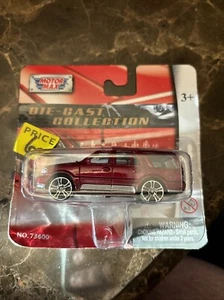 Motormax Red Ford Lincoln Navigator - Picture 1 of 1