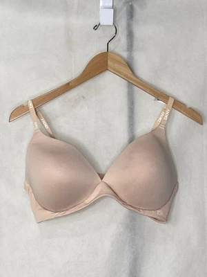 Sujetador para mujer DKNY rosa claro forrado con aros gancho y ojo talla 38D beige Foto 1 de 4