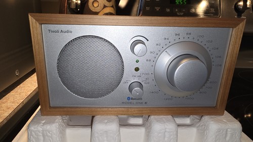 Tivoli Audio iPAL Portable AM/FM Radio Henry Kloss Red Tested w